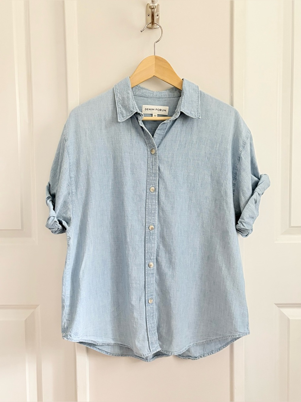 Aritzia Denim Forum The Jane Chambray Shirt Light Wash Size M